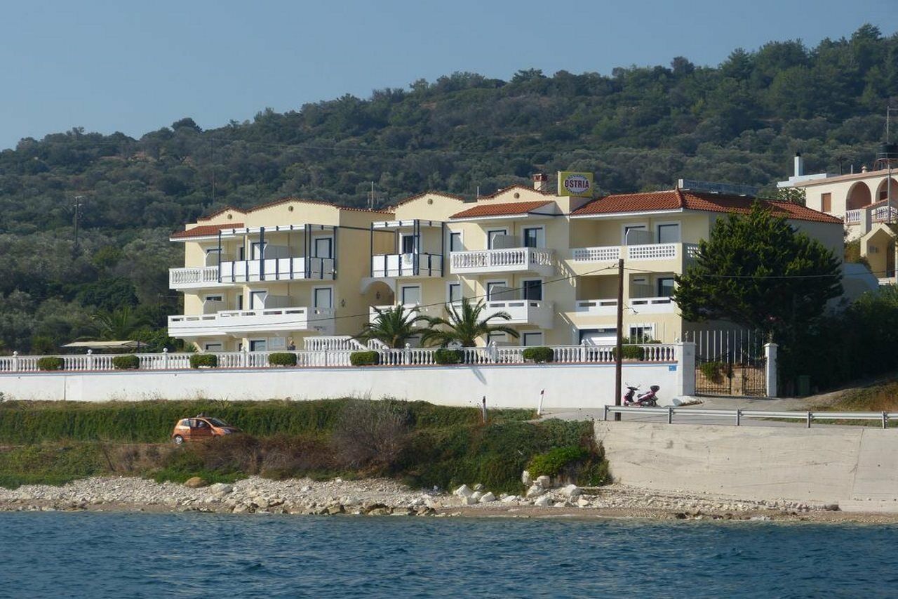 Ostria Seaside Studios And Apartments Katarráktis Extérieur photo